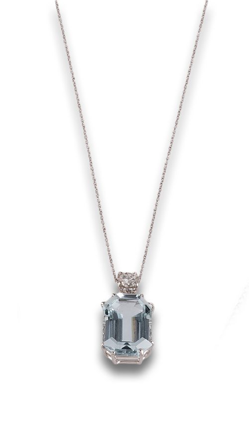 AQUAMARINE AND DIAMOND PENDANT, IN WHITE GOLD