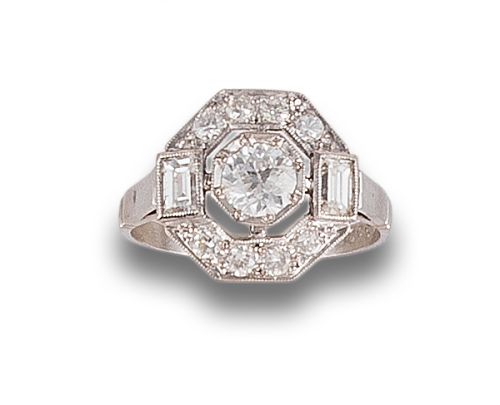 ART DECO STYLE RING IN PLATINUM AND DIAMONDS