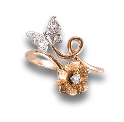 BUTTERFLY AND DIAMOND FLOWER RING, IN TWO-TONE GOLD