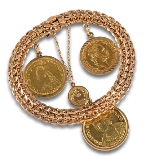 PULSERA TIPO HÚNGARA EN ORO CON MONEDAS