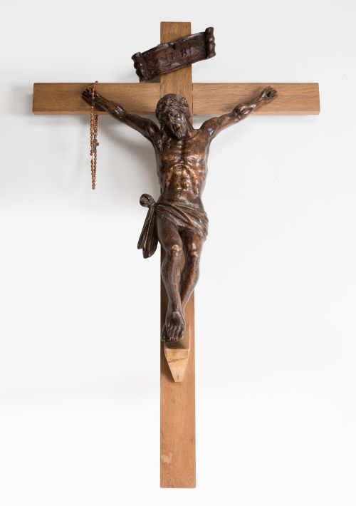 Cristo crucificado d tres clavos