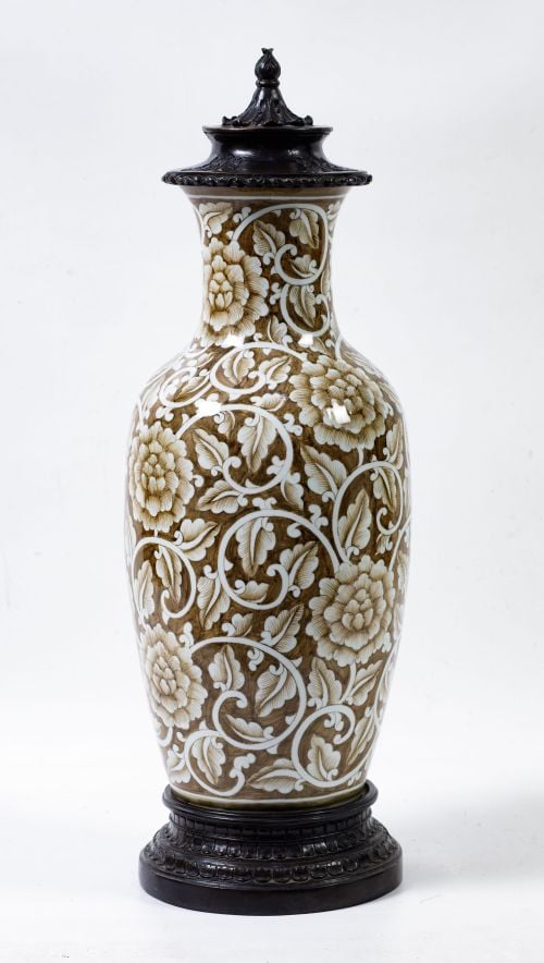 Porcelain vase with oriental style, 20th century