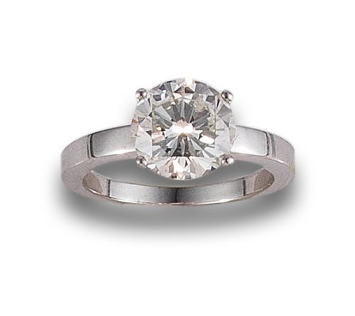 SORTIJA EN ORO BLANCO CON DIAMANTE DE 2.68 CT. DE COLOR H Y