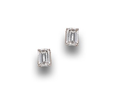 PENDIENTES DORMILONAS DE DIAMANTES, EN ORO BLANCO