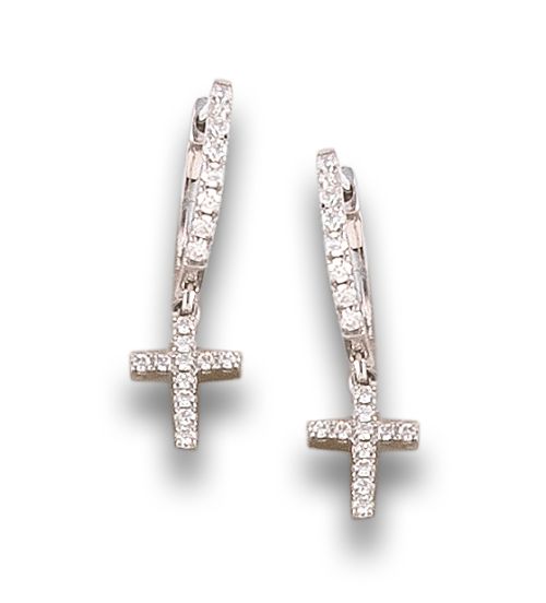 PENDIENTES CRIOLLAS Y CRUCES DE DIAMANTES, EN ORO BLANCO