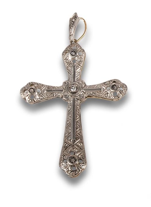 DIAMOND CROSS PENDANT, IN YELLOW GOLD AND PLATINUM