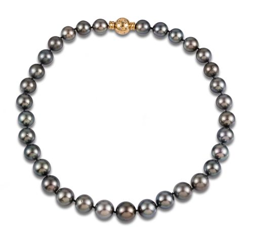 TAHITI PEARL NECKLACE, YELLOW GOLD CLASP WITH DIAMONDS