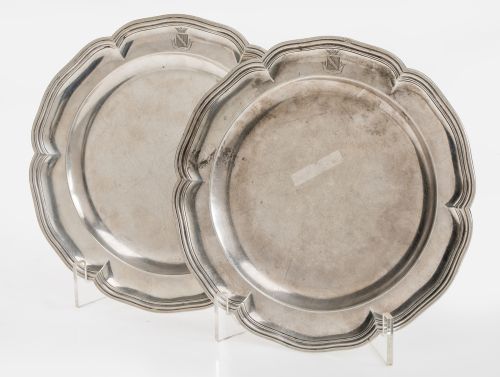 Pair of silver plates with marks of Madrid Villa y Corte an