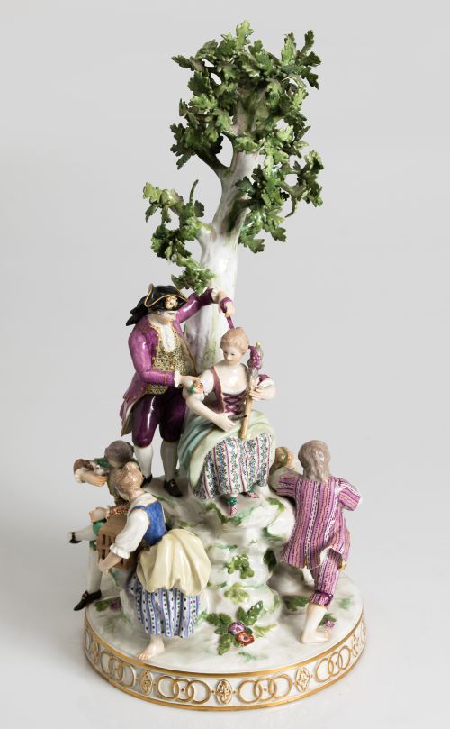 Gardeners by a tree, Meissen, 19th century