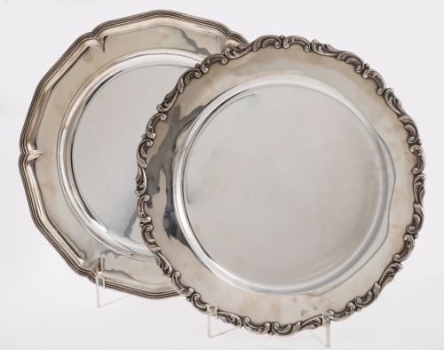 Circular mitered platter of Spanish silver, 916, Pérez Brot