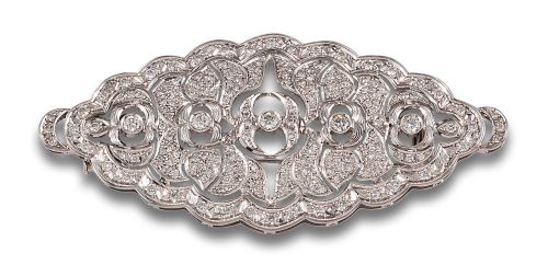 BROCHE PLACA DE DIAMANTES, EN ORO BLANCO