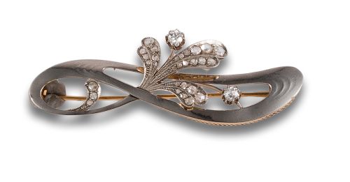 ELIZABETH DIAMOND BROOCH, IN PLATINUM AND YELLOW GOLD