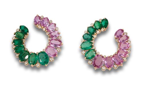 DIAMOND, PINK SAPPHIRE AND EMERALDS EARRINGS IN YELLOW GOLD