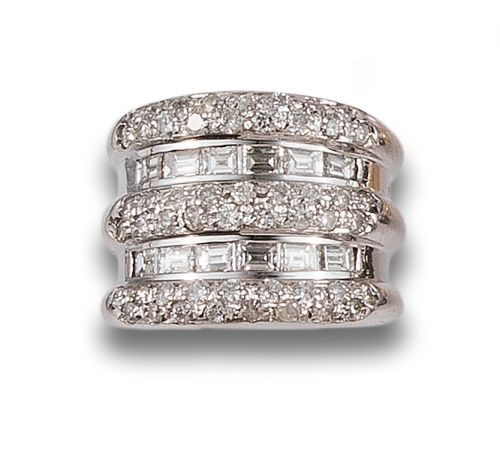 BOMBÉ RING WITH DIAMOND, IN WHITE GOLD