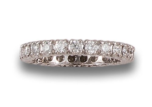 ETERNITY DIAMOND WEDDING RING IN WHITE GOLD