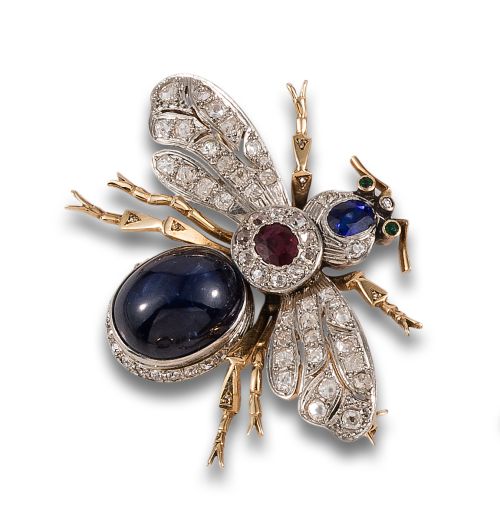 FLY BROOCH, 1920s, WITH DIAMONDS, SAPPHIRES AND RUBY, IN YE