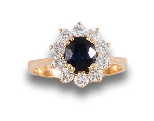 DIAMONDS AND SAPPHIRE ROSETTE RING IN YELLOW GOLD