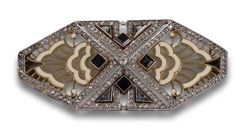 BROCHE, CA. 1930, EN ORO Y PLATINO CON DIMANTES, ZAFIROS, A