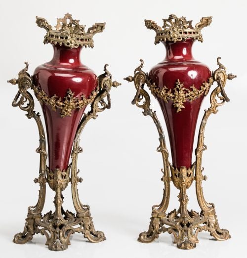 Pair of Louis XV style vases, 20th century