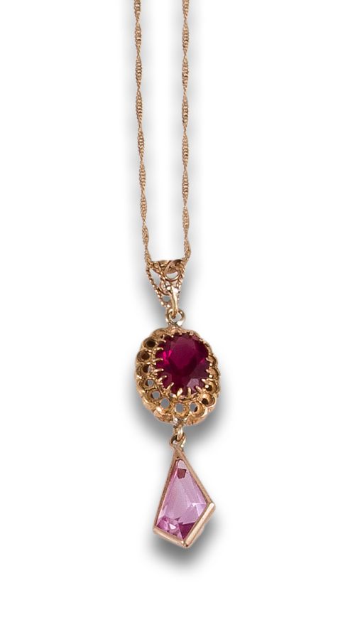 FRENCH ROSE AND SYNTHETIC RUBY PENDANT, IN YELLOW GOLD WITH