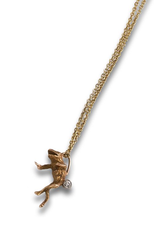 GOLD AND DIAMOND FROG PENDANT WITH GILT-PLATED SILVER CHAIN