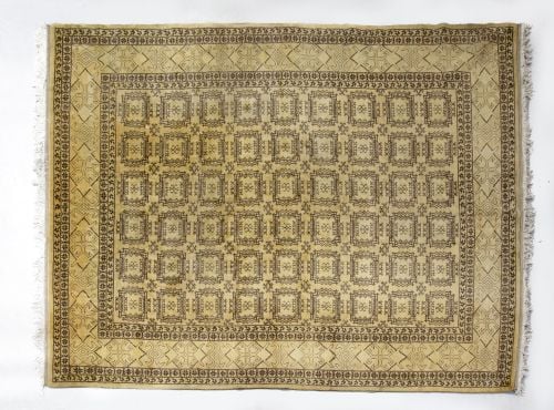 Hand-knotted wool rug following oriental models, Spain, 20t