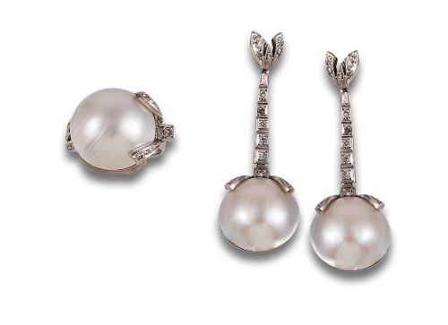 1960s DIAMONDS AND MABÉ PEARLS RING AND EARRING SET IN PLAT