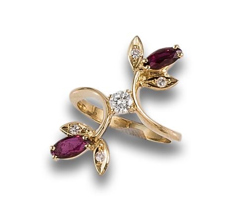 DIAMONDS AND RUBIES COCKTAIL RING IN YELLOW GOLD