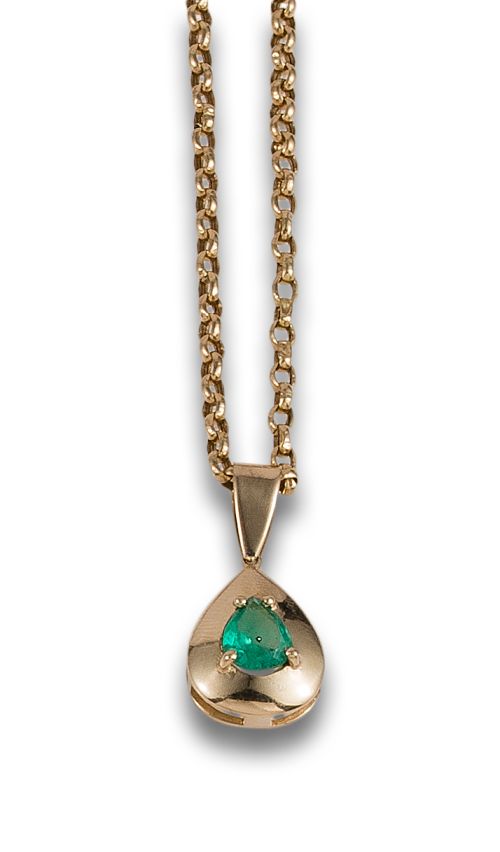 EMERALD PENDANT, YELLOW GOLD WITH CHAIN