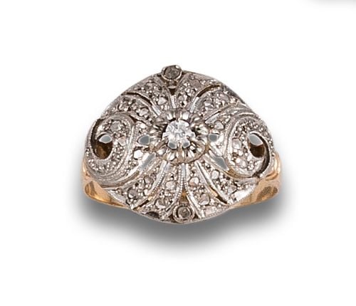 GOLD AND PLATINUM RING WITH DIAMONDS