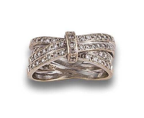 GOLD RING WITH DIAMONDS