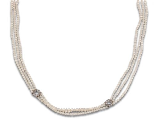 THREE-STRAND PEARL NECKLACE IN WHITE GOLD AND DIAMONDS