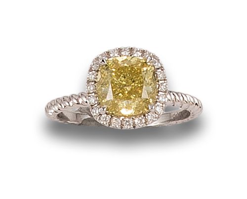 SORTIJA SOLITARIO DE DIAMANTE FANCY INTENSE YELLOW DE 3.02