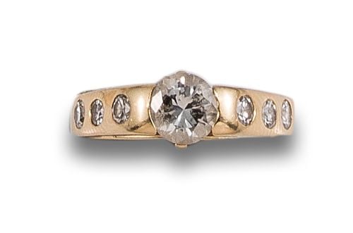 GOLD AND DIAMONDS RING