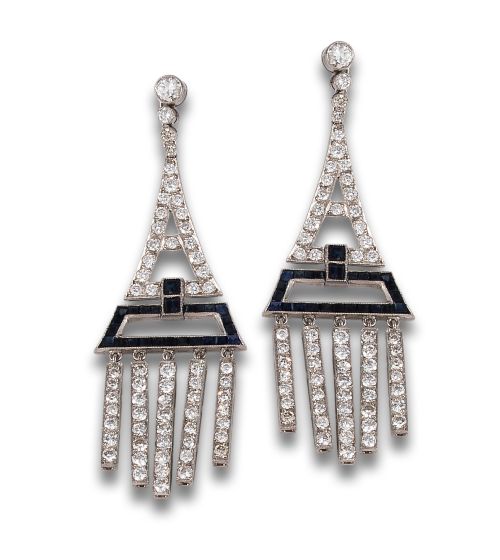 LONG ART DECO STYLE DIAMONDS AND SAPPHIRES EARRINGS IN PLAT