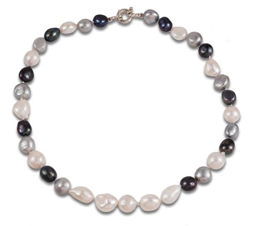 PEARL NECKLACE WITH SILVER CLASP