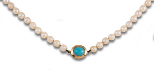 PEARL CHOKER WITH GOLD AND TURQUOISE CLASP