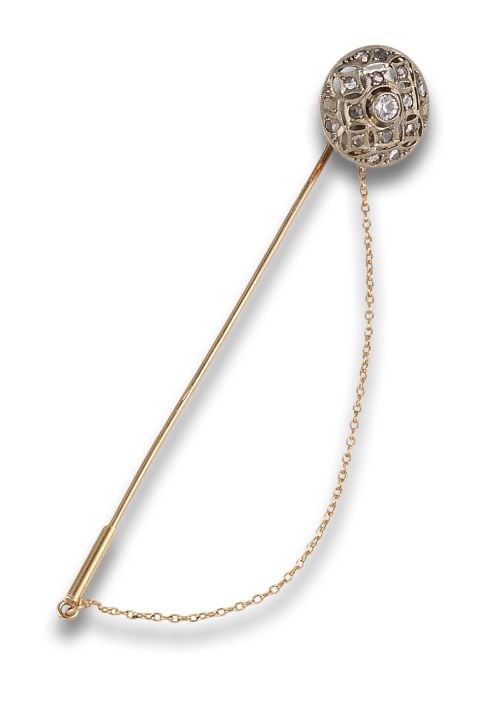 ART DECO PIN IN GOLD AND PLATINUM WITH DIAMONDS