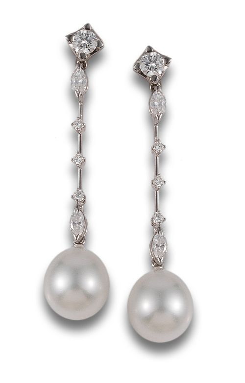 LONG DIAMOND AND PEARL EARRINGS IN WHITE GOLD