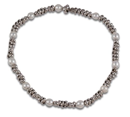 PEARL AND WHITE GOLD NECKLACE