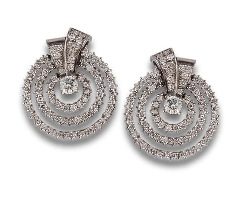 EARRINGS WITH CONCENTRIC CIRCLES CUT WITH DIAMOND