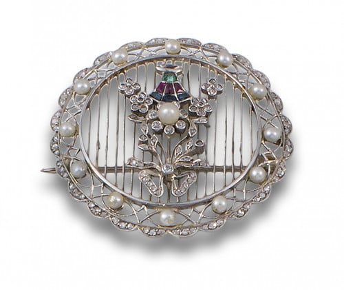 BROCHE CESTA CIRCA 1900 CON PERLITAS, DIAMANTES, ORO Y PLAT